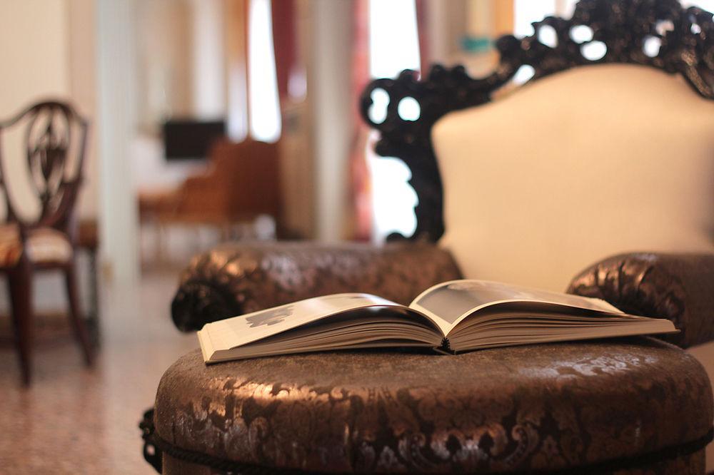 Domus Dotti V Guest House เตรวิโซ ภายนอก รูปภาพ