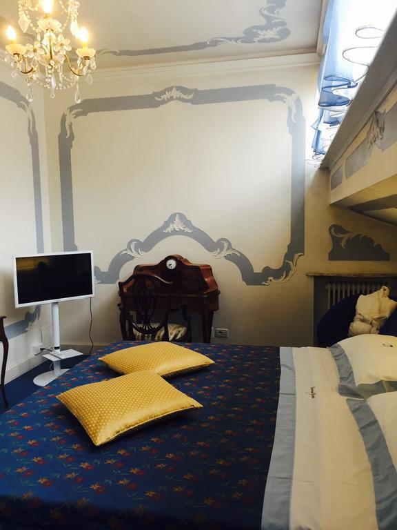 Domus Dotti V Guest House เตรวิโซ ภายนอก รูปภาพ